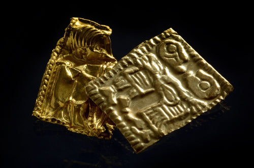 What Did The Amulet Depicting A Couple in Viking Artifact Symbolize?
